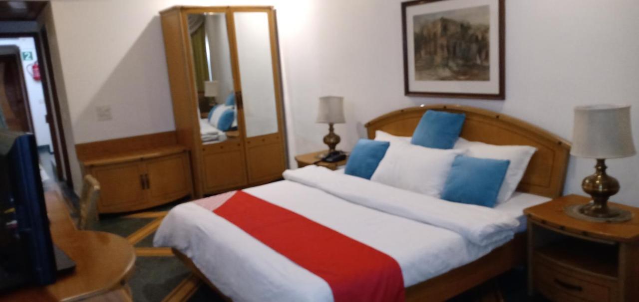 Hotel Fabexpress Kwality Regency Chandīgarh Esterno foto
