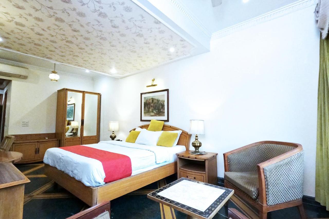 Hotel Fabexpress Kwality Regency Chandīgarh Esterno foto
